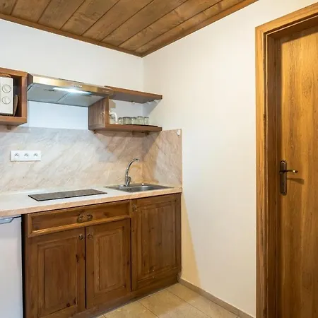 Apartmanovy Dom Maros Apartment *